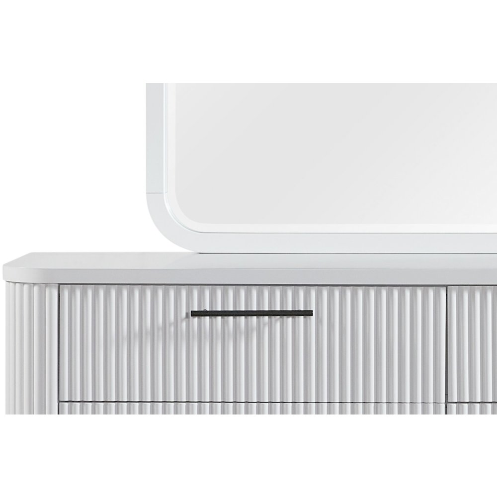 Fisher Park Dresser - White. Picture 4