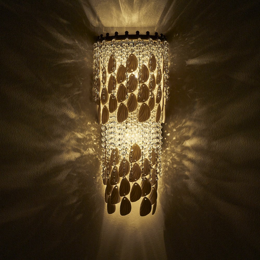 Farfalle 8.75-in 2 Light (40-watt) Brushed Champagne Gold Wall Sconce. Picture 23