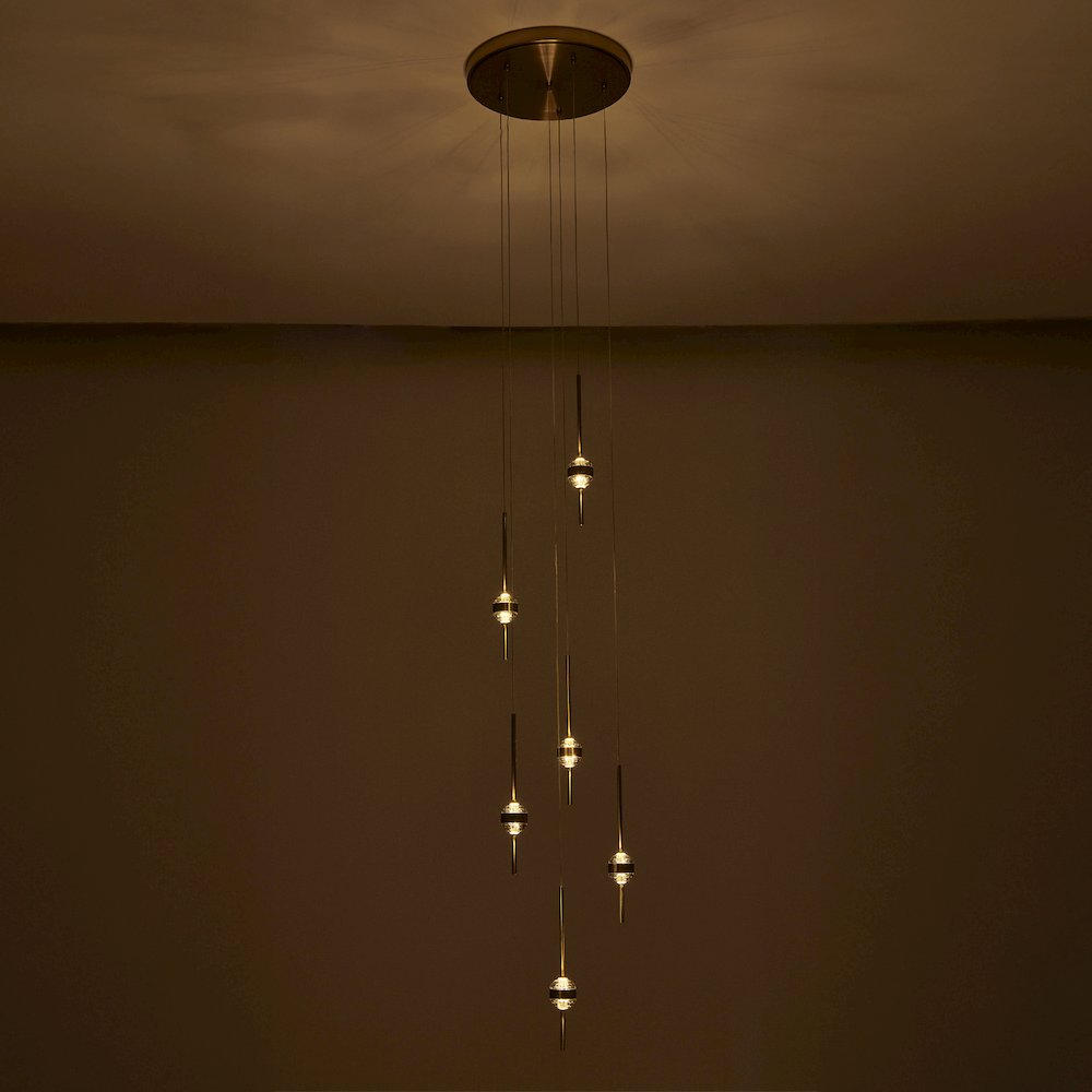 Goccia 16.25-in (42-watt) LED Winter Brass Chandelier. Picture 7
