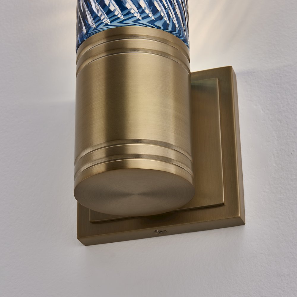Kiriko 16.25-in (6-watt) LED Winter Brass Wall Sconce. Picture 4