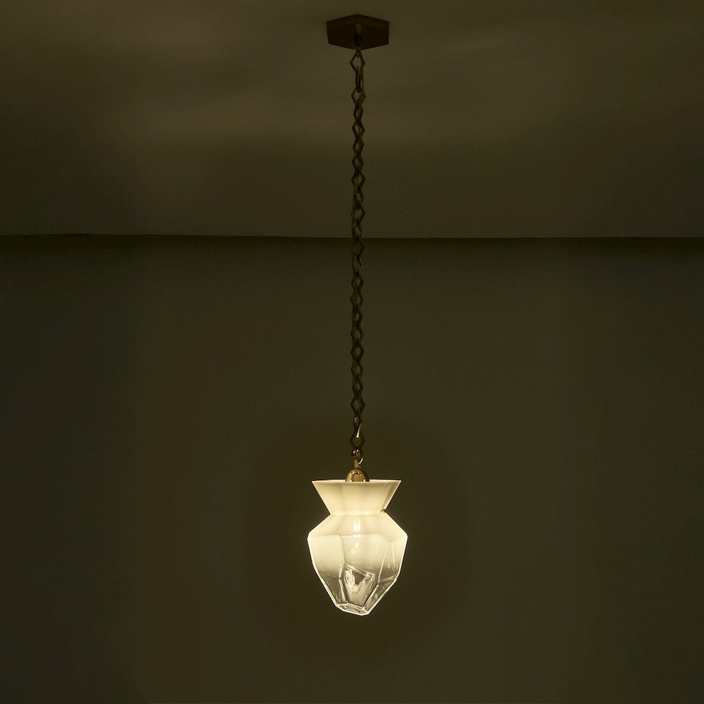 Bolsa 8-in 1 Light (40-watt) Winter Brass Pendant. Picture 10