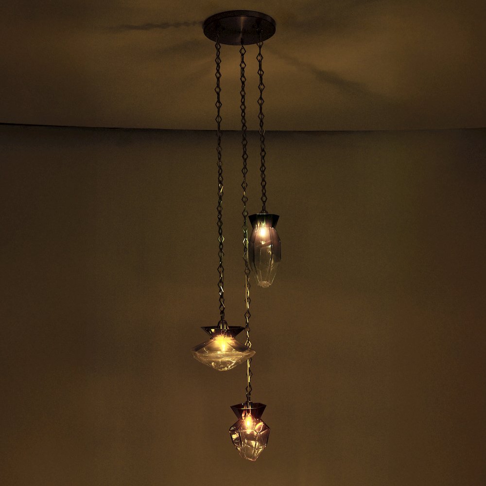 Bolsa 21.25-in 3 Light (40-watt) Winter Brass Chandelier. Picture 9