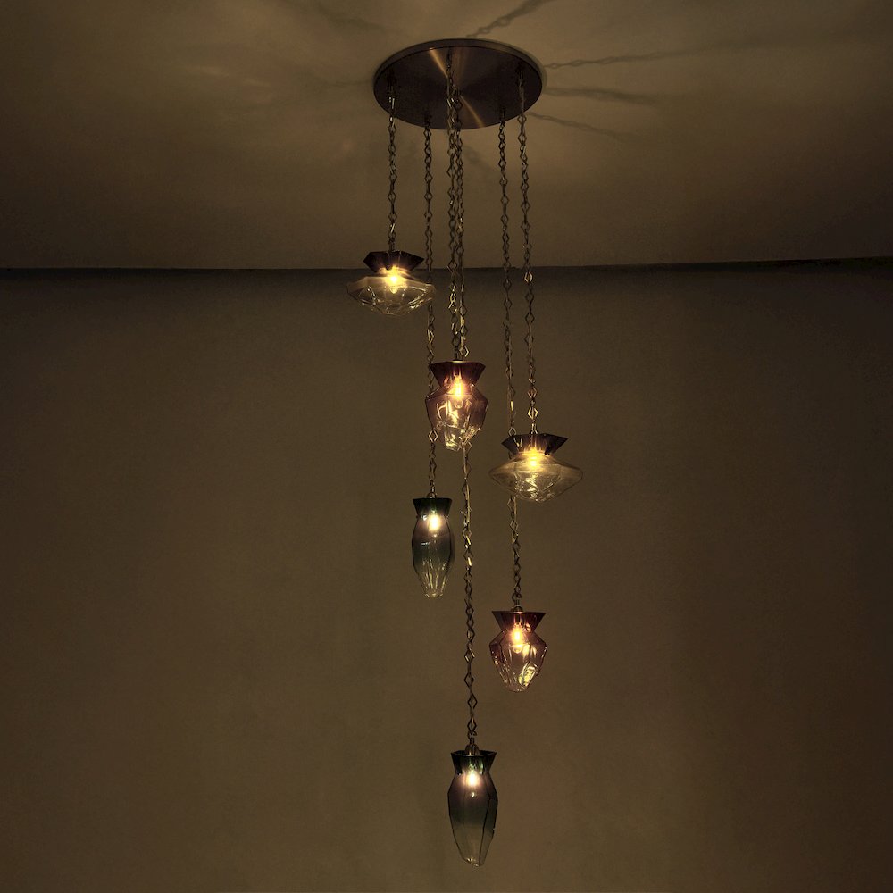 Bolsa 31-in 6 Light (40-watt) Winter Brass Chandelier. Picture 13