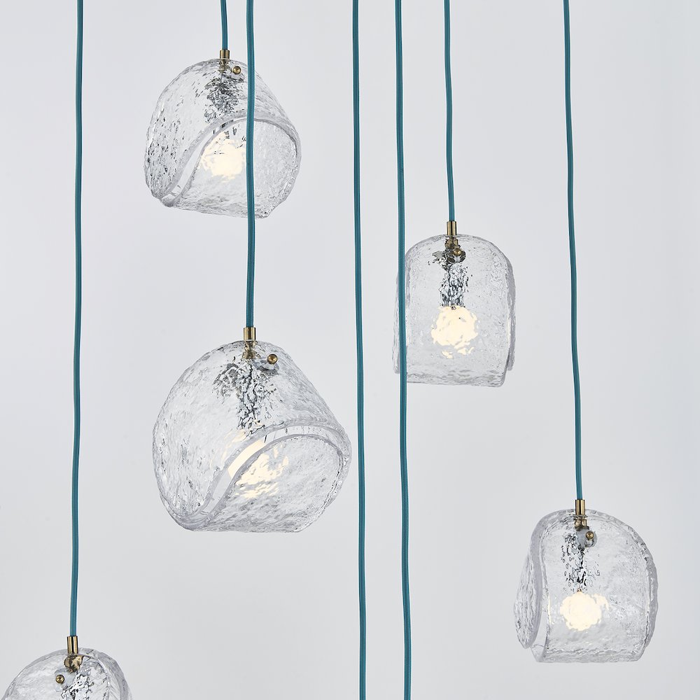Pallina 32-in 9 Light (40-watt) Winter Brass Chandelier. Picture 7