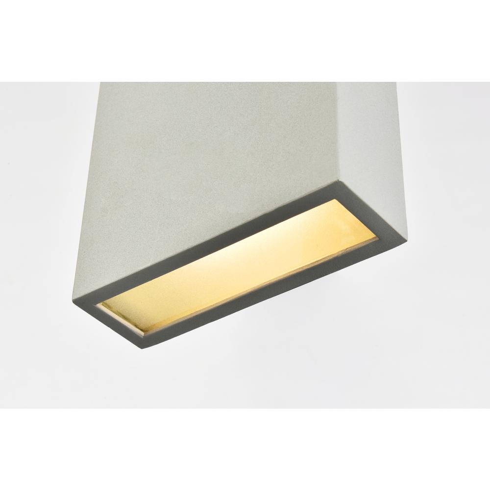 Raine Integrated LED wall sconce  in silver. Picture 2