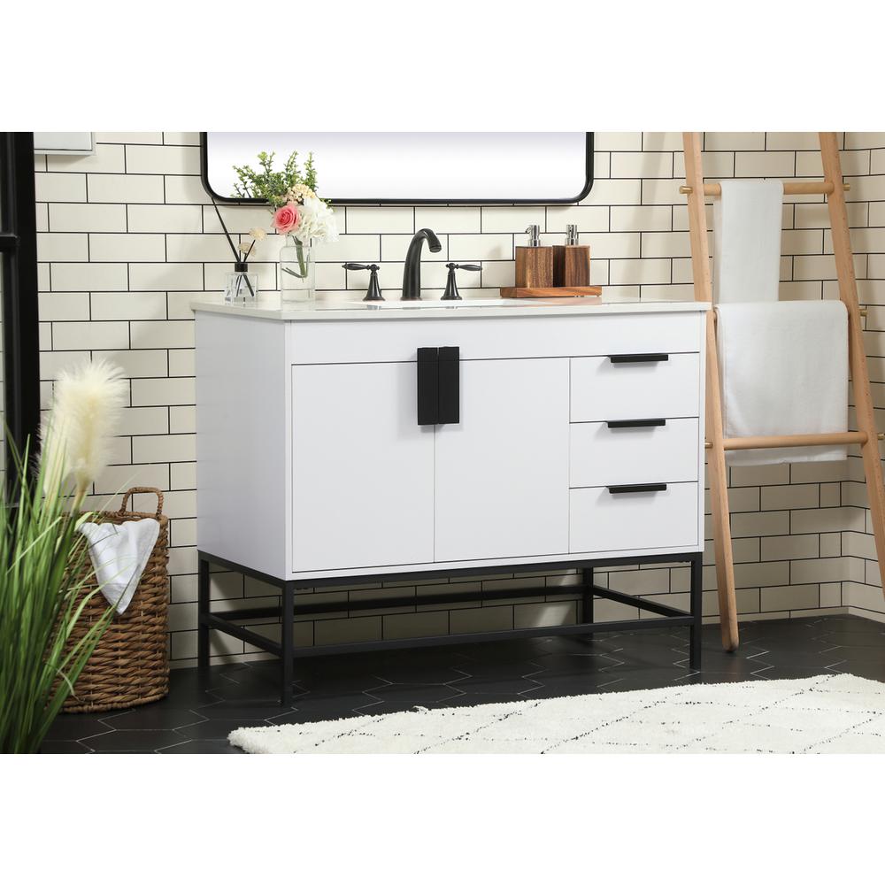 42 inch Single bathroom vanity in white. Picture 2