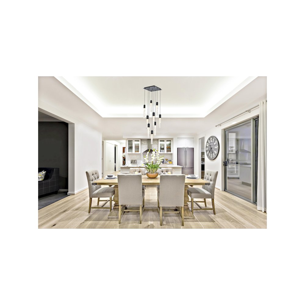 Aurora 20 inch Pendant in Black. Picture 2