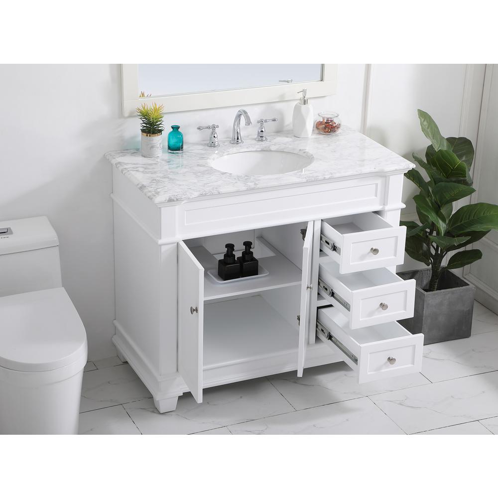 42 inch Single Bathroom Vanity set in White. Picture 3