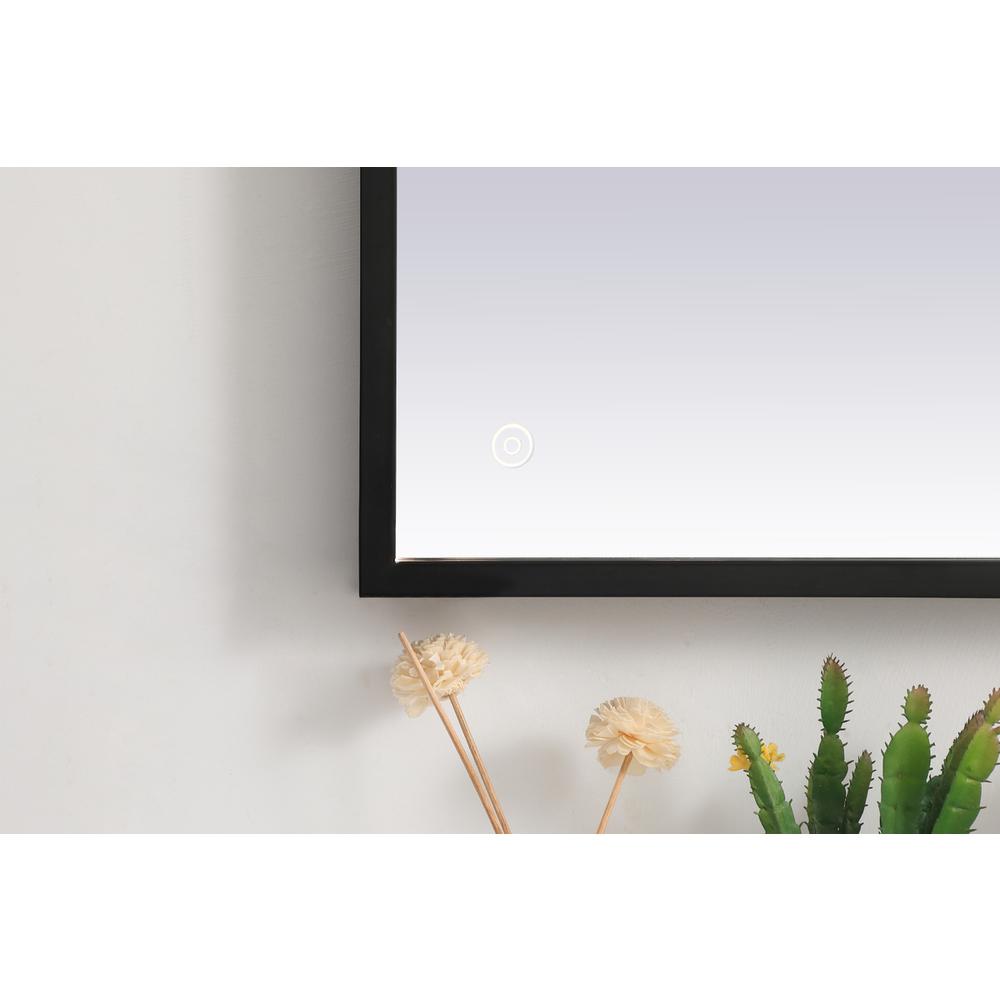 Pier 24x30 inch LED mirror with adjustable color temperature. Picture 5