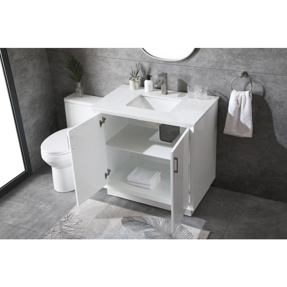 36 Inch SIngle Bathroom Vanity In White. Picture 3
