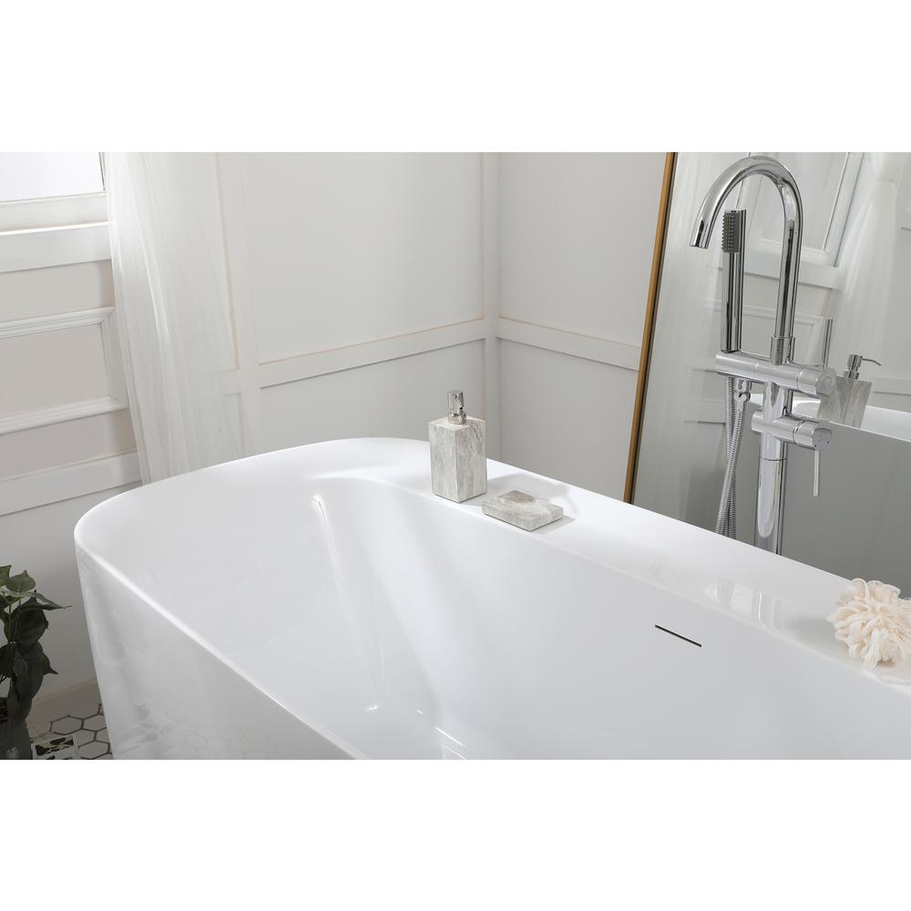 67 inch soaking bathtub in glossy white. Picture 5