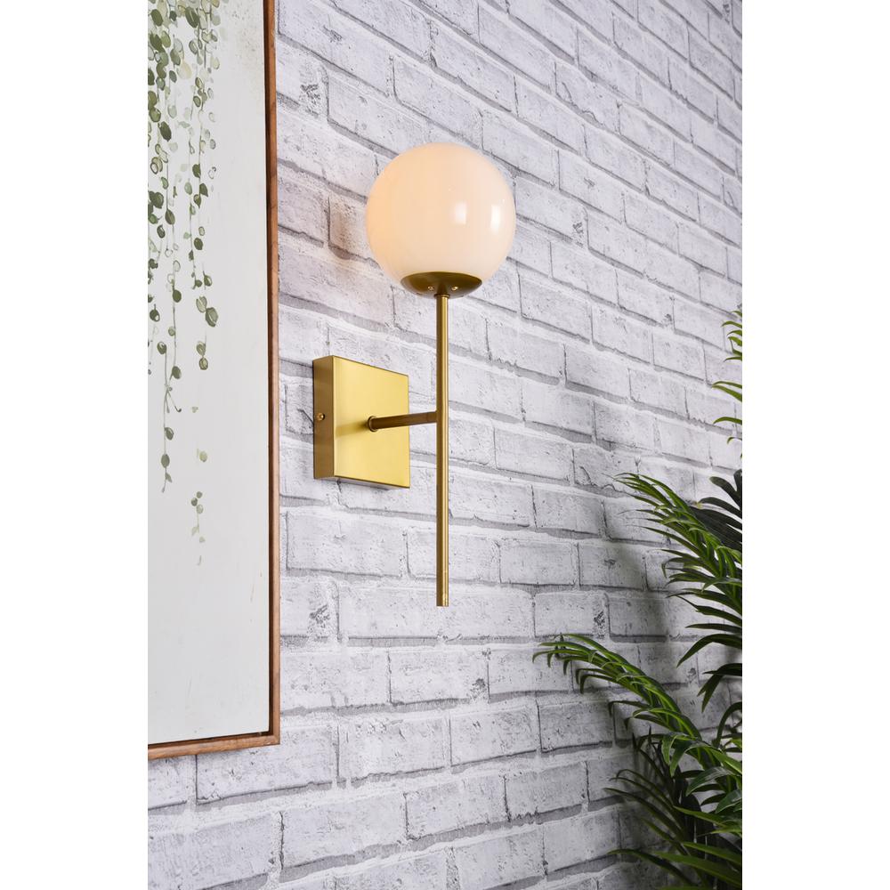 Neri 1 light brass and white glass wall sconce. Picture 8