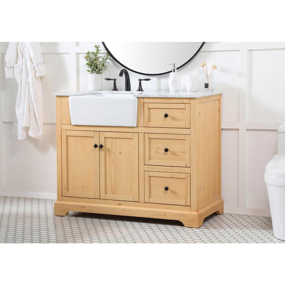 42 inch Single bathroom vanity in natural wood. Picture 2