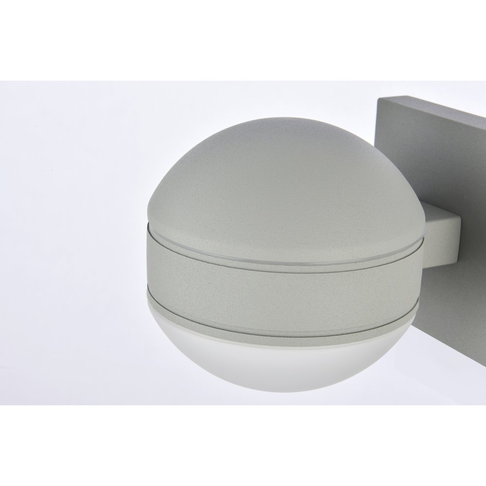 Raine Integrated Led Wall Sconce In Silver. Picture 4