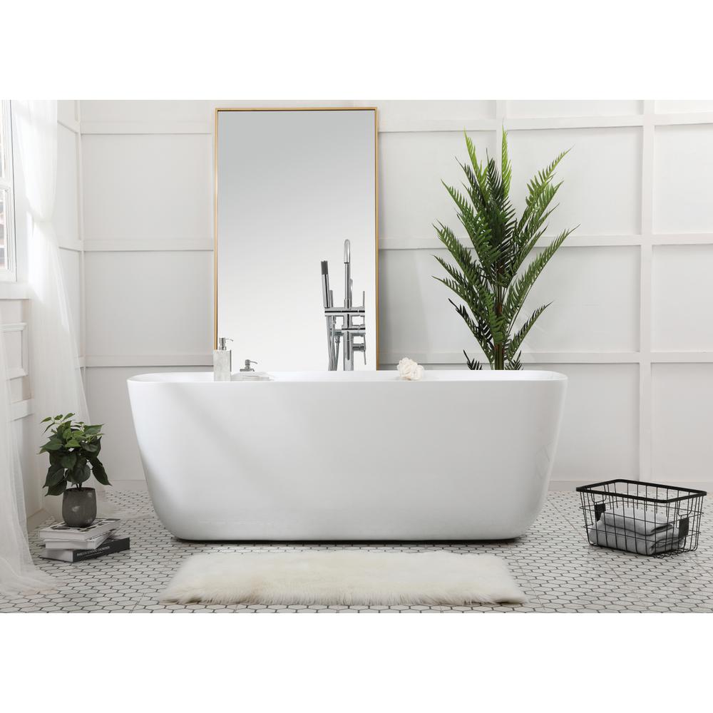 67 inch soaking bathtub in glossy white. Picture 14