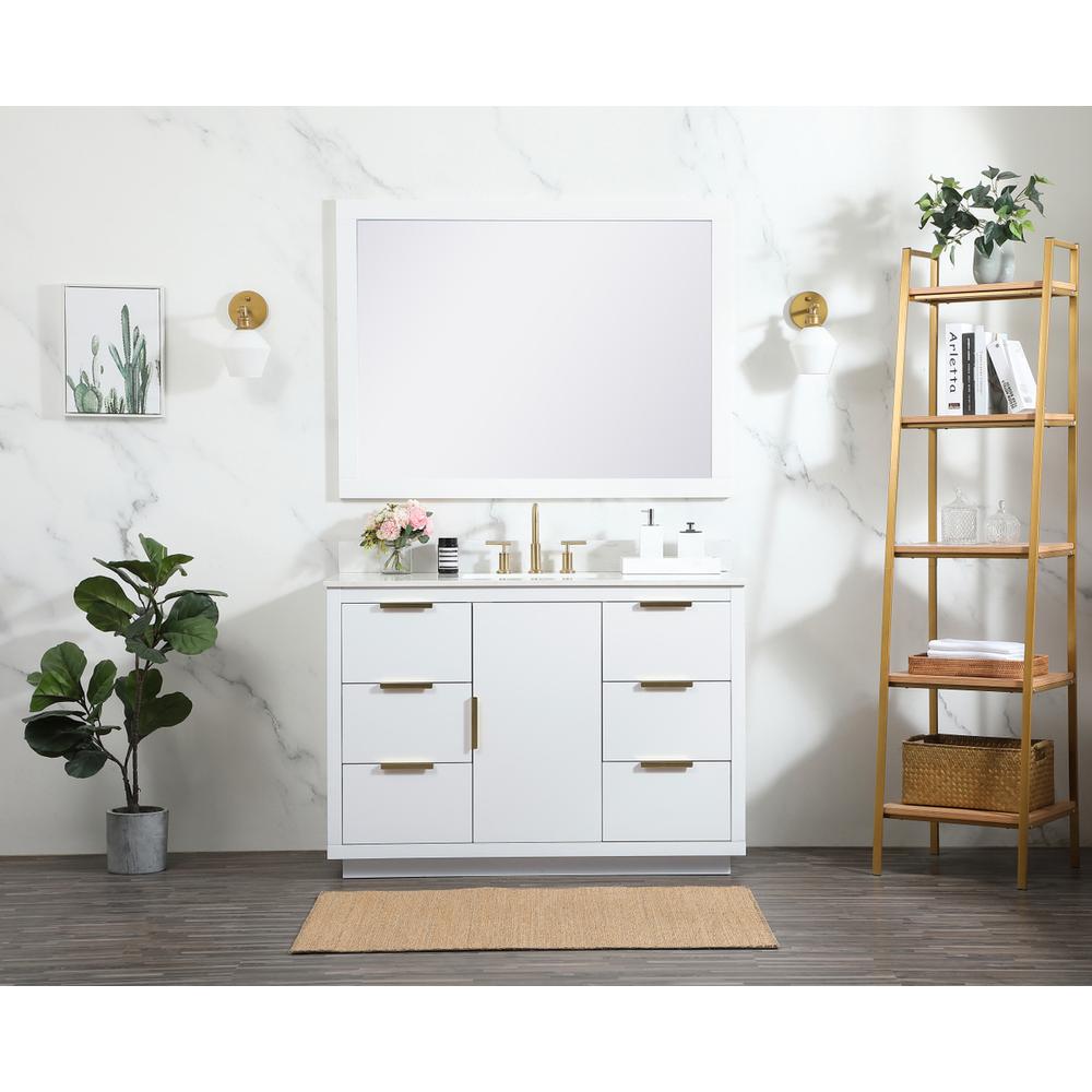 48 inch Single bathroom vanity in white with backsplash. Picture 4