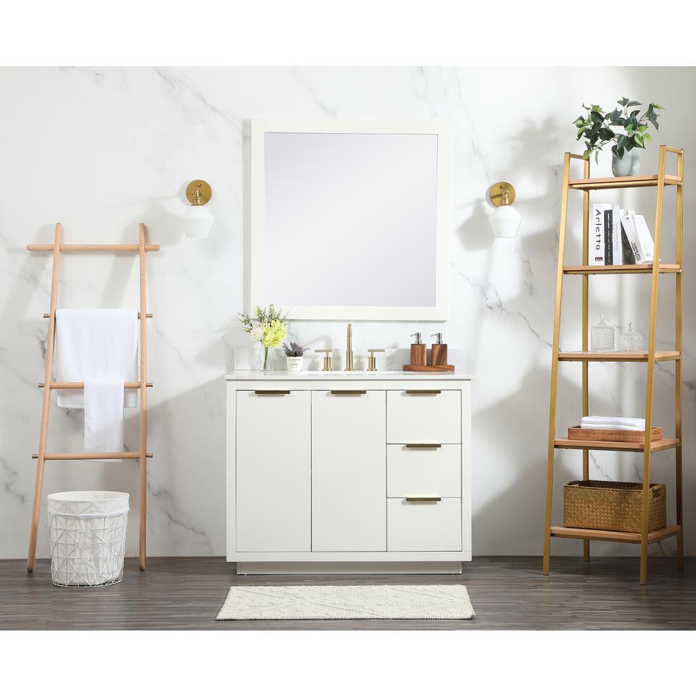 42 inch Single bathroom vanity in white with backsplash. Picture 4
