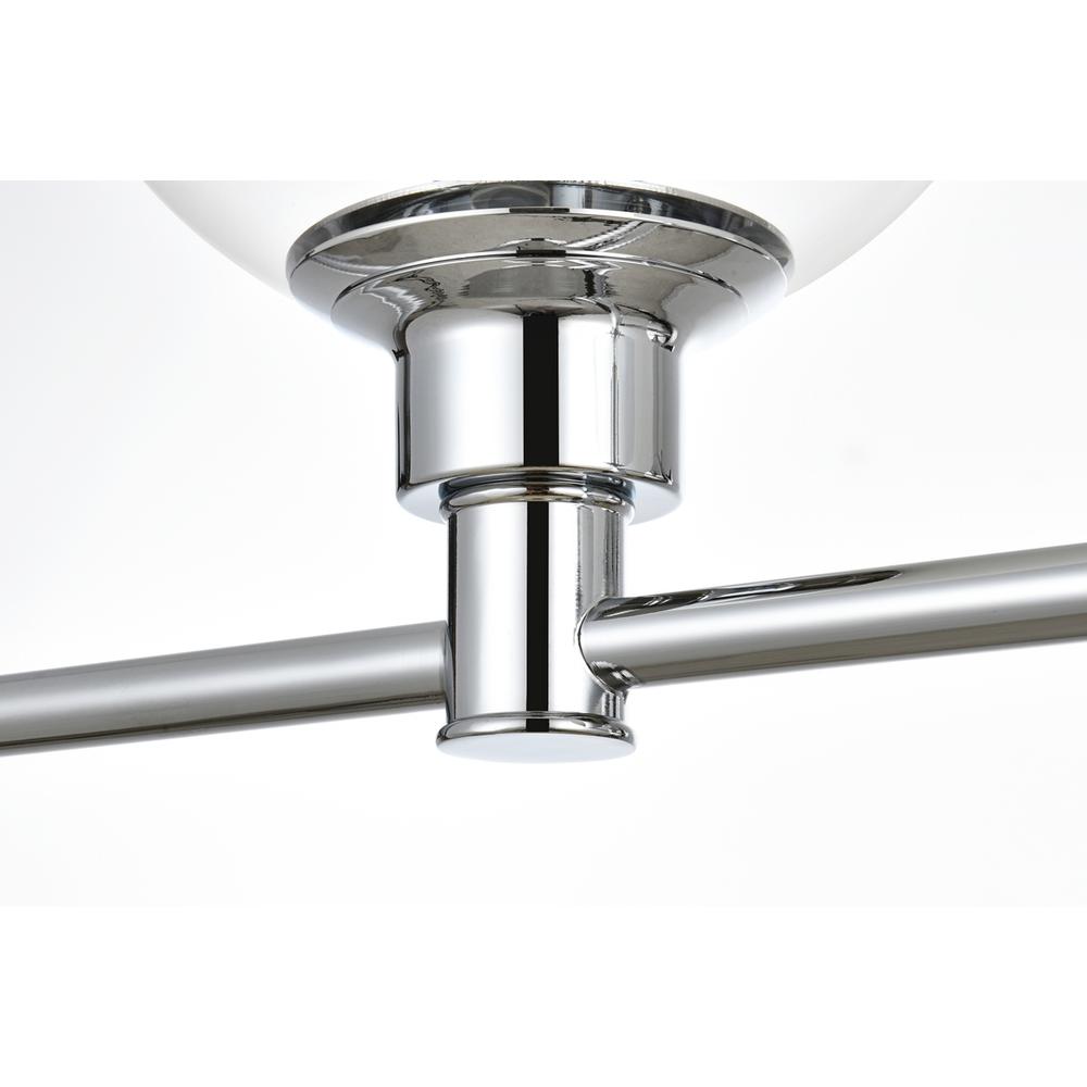 Jaelynn 5 light Chrome and Clear Bath Sconce. Picture 5