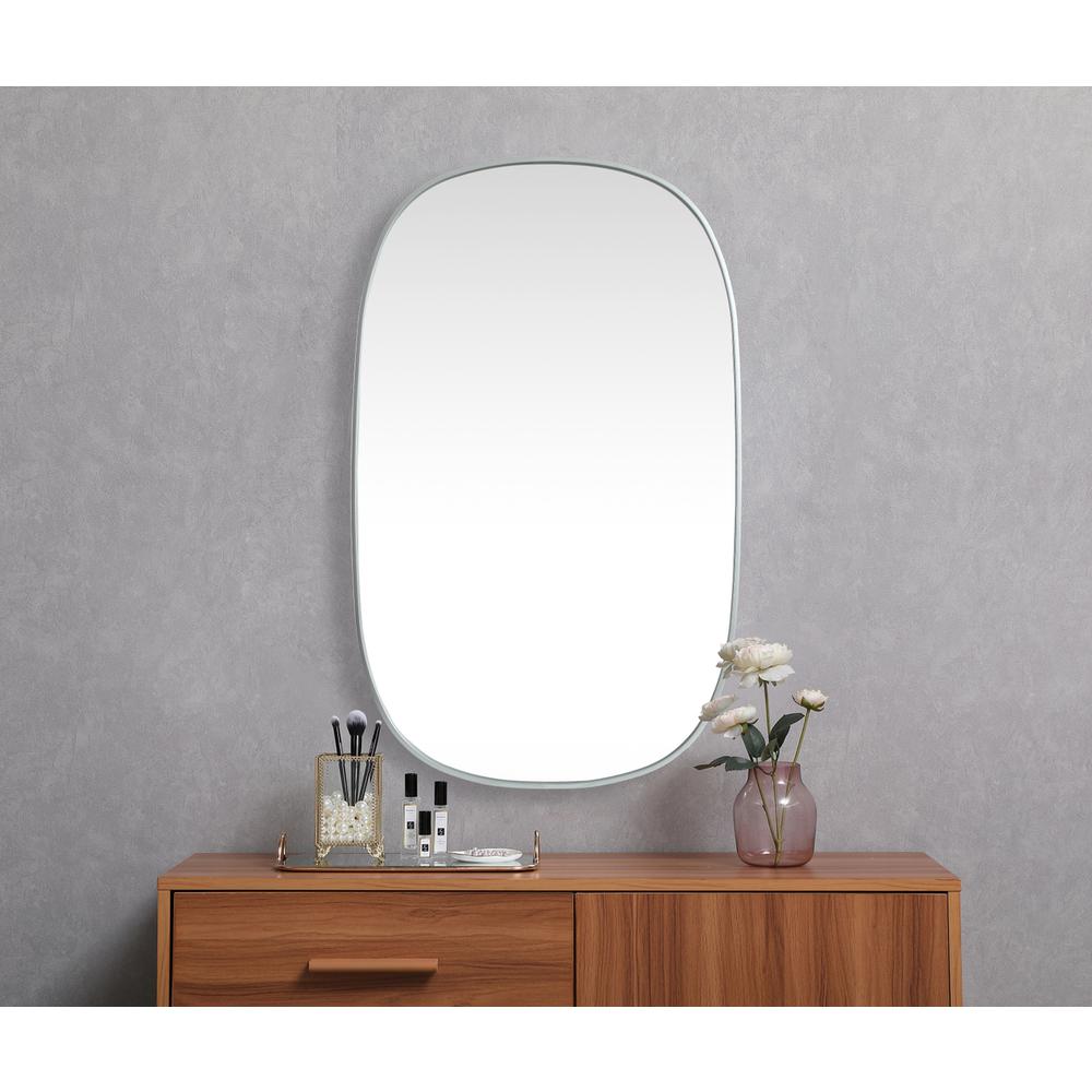 Metal Frame Oval Mirror 30x48 Inch in Silver. Picture 3