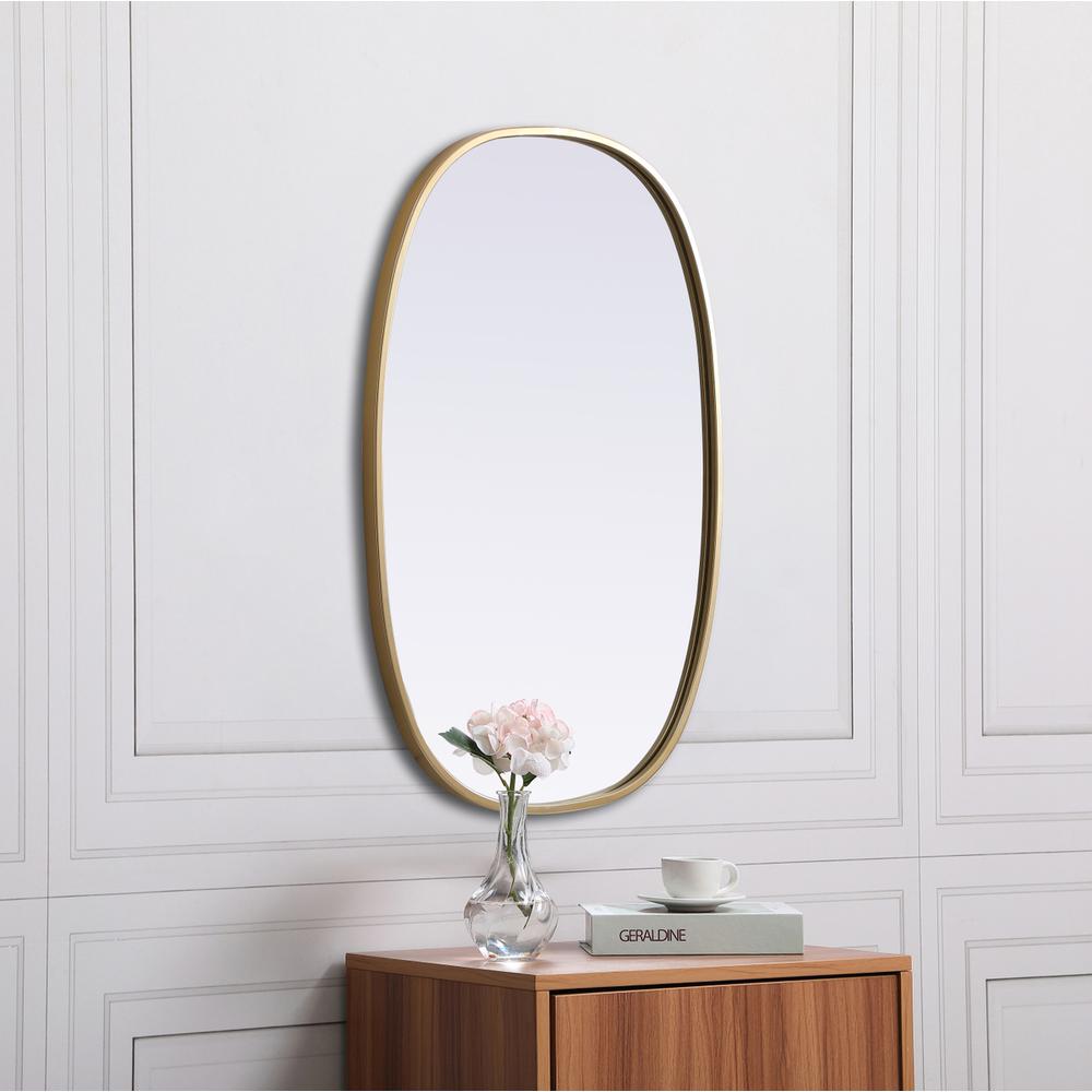 Metal Frame Oval Mirror 20x30 Inch in Brass. Picture 4