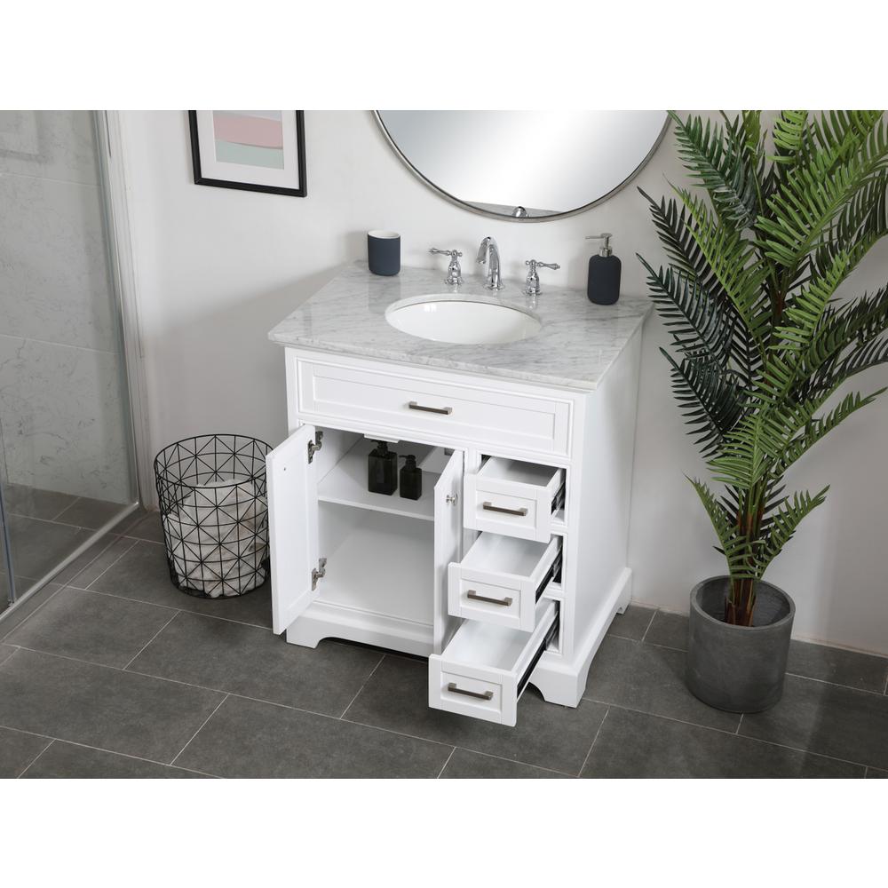 32 inch Single bathroom vanity in white. Picture 3