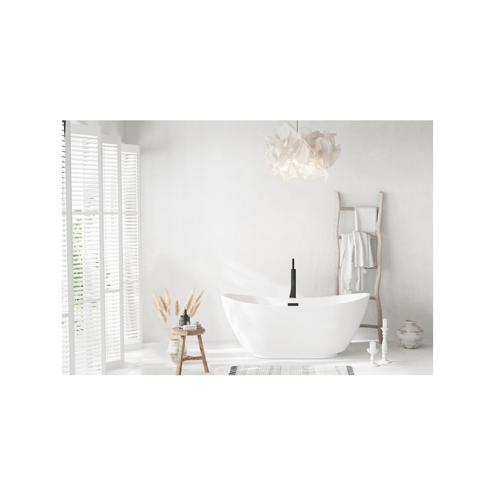 62 inch Soaking Bathtub in Glossy White with Matte Black Trim. Picture 2