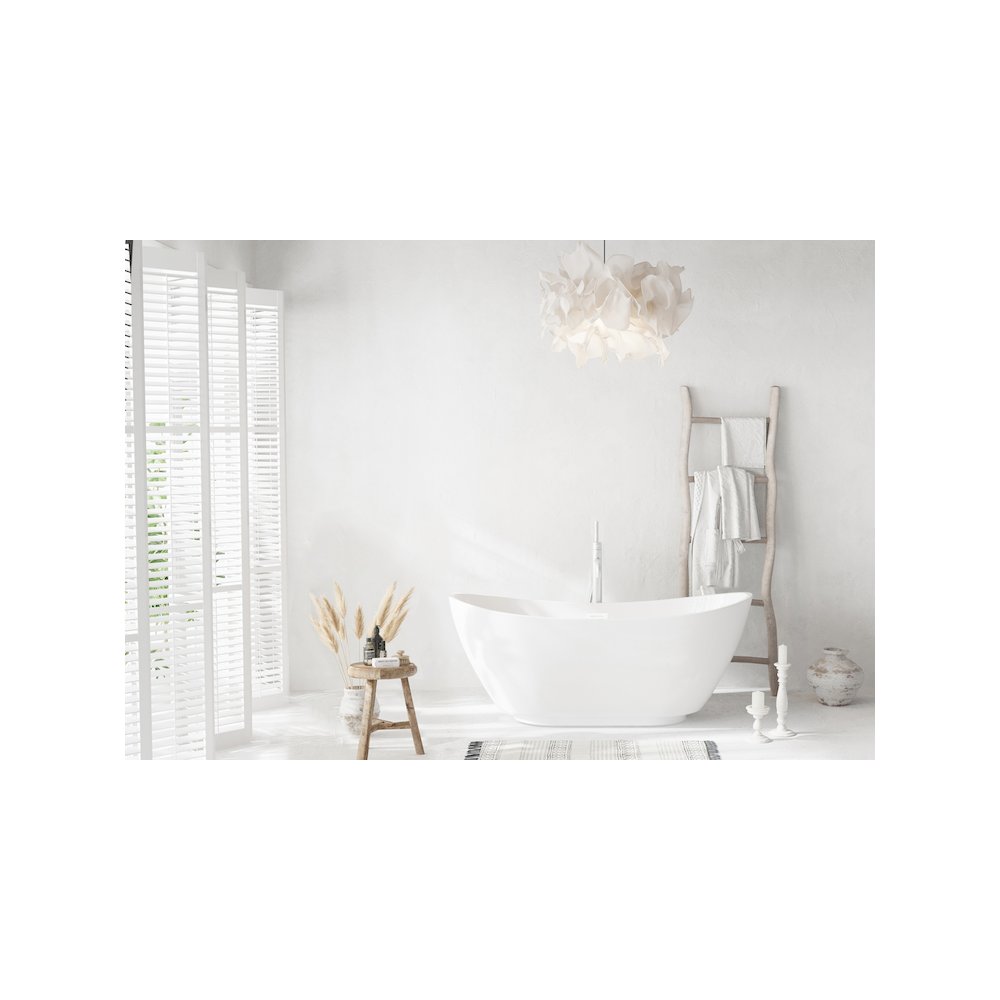 62 inch Soaking Bathtub in Glossy White with Polished White Trim. Picture 2