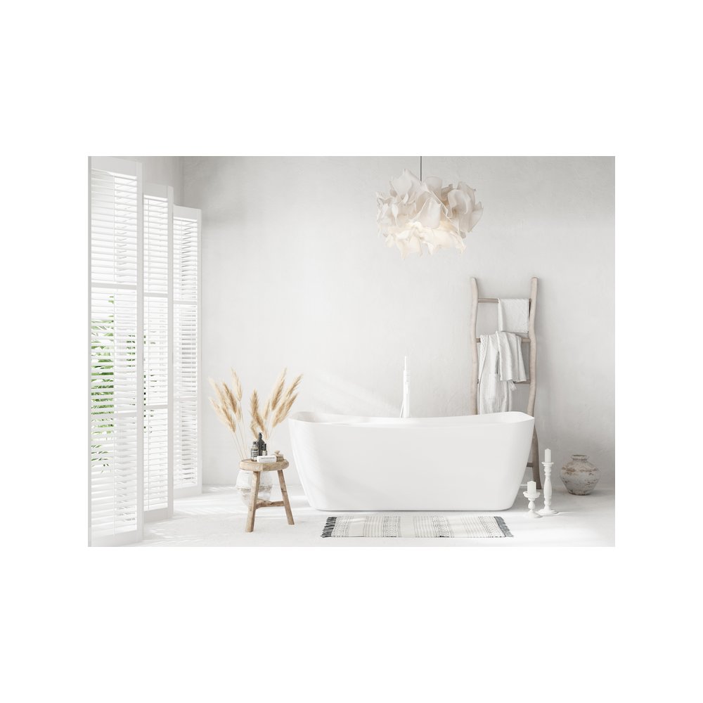 67 inch Soaking Bathtub in Glossy White with Polished White Trim. Picture 2