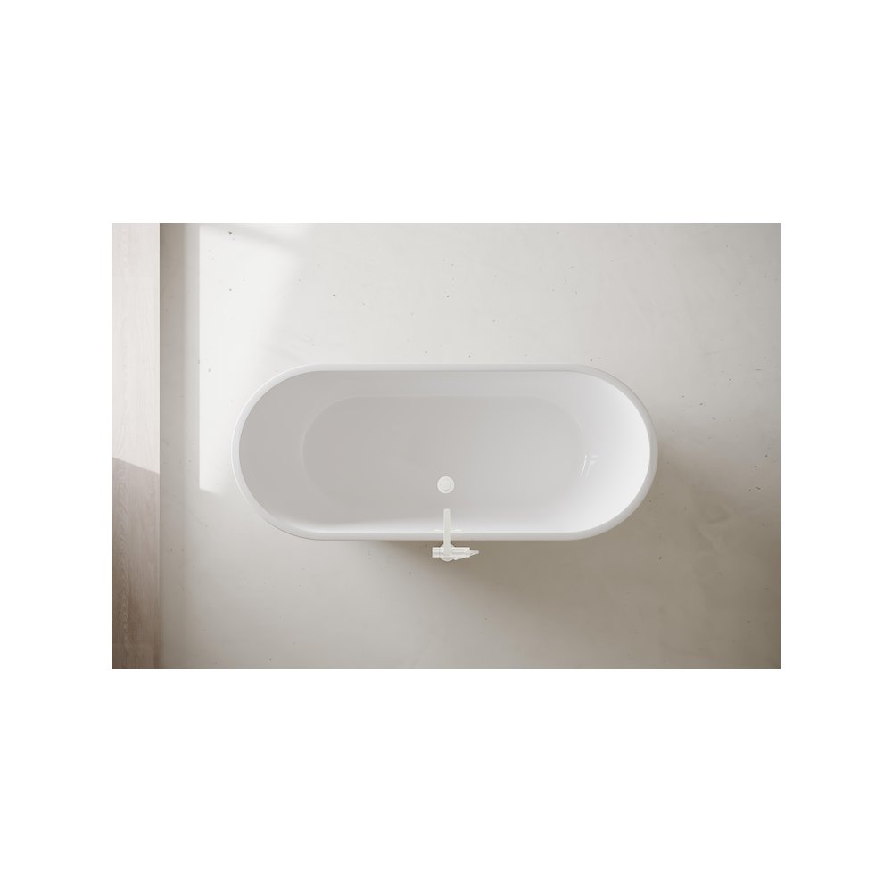 71 inch Soaking Bathtub in Glossy White with Polished White Trim. Picture 3