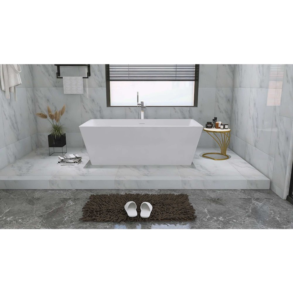 67 inch Soaking rectangular bathtub in glossy white and polished chrome. Picture 5
