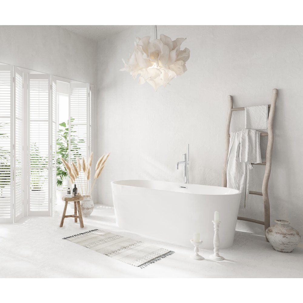 67 inch Bathtub in Glossy White with Chrome Trim. Picture 3