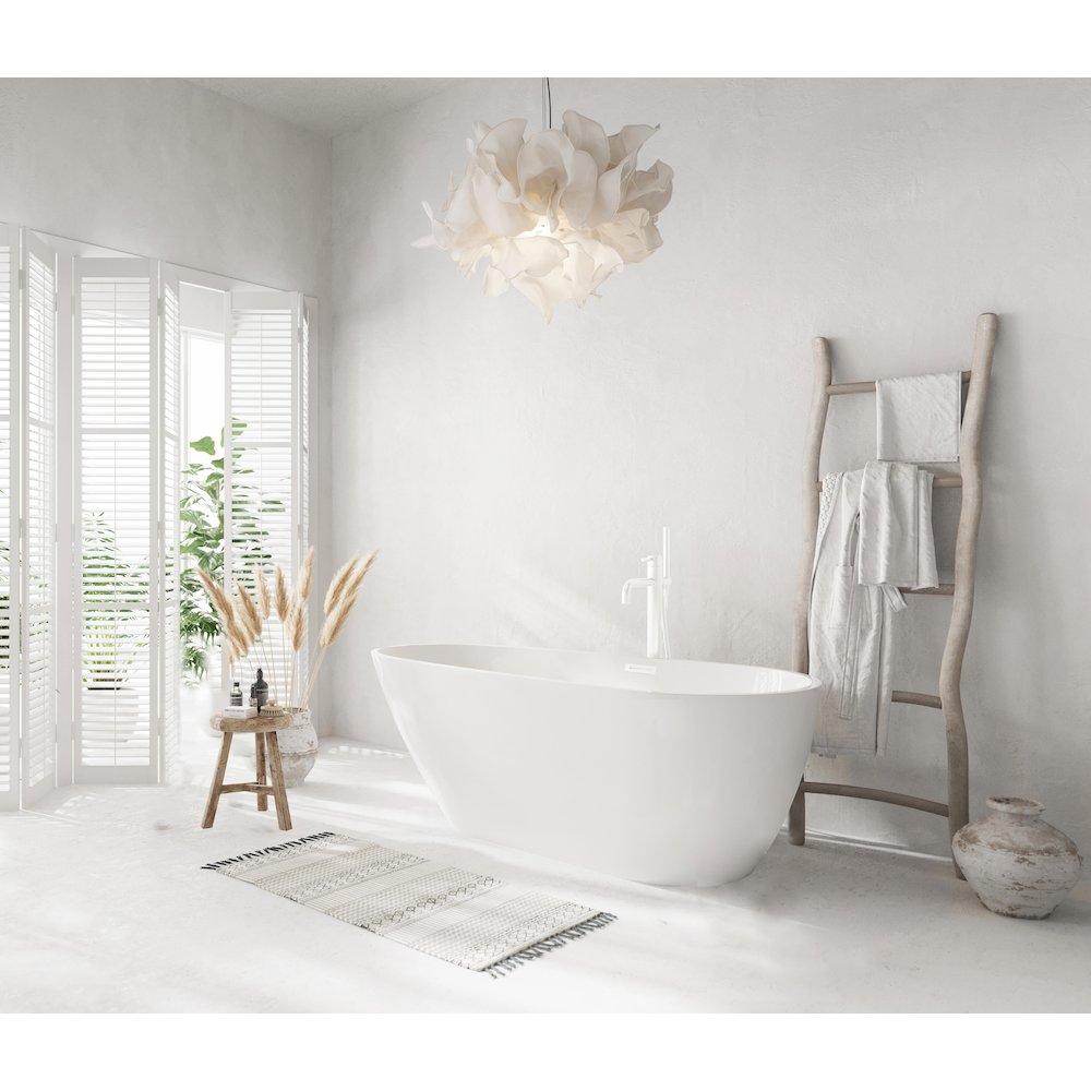 59 inch Bathtub in Glossy White with Polished White Trim. Picture 3