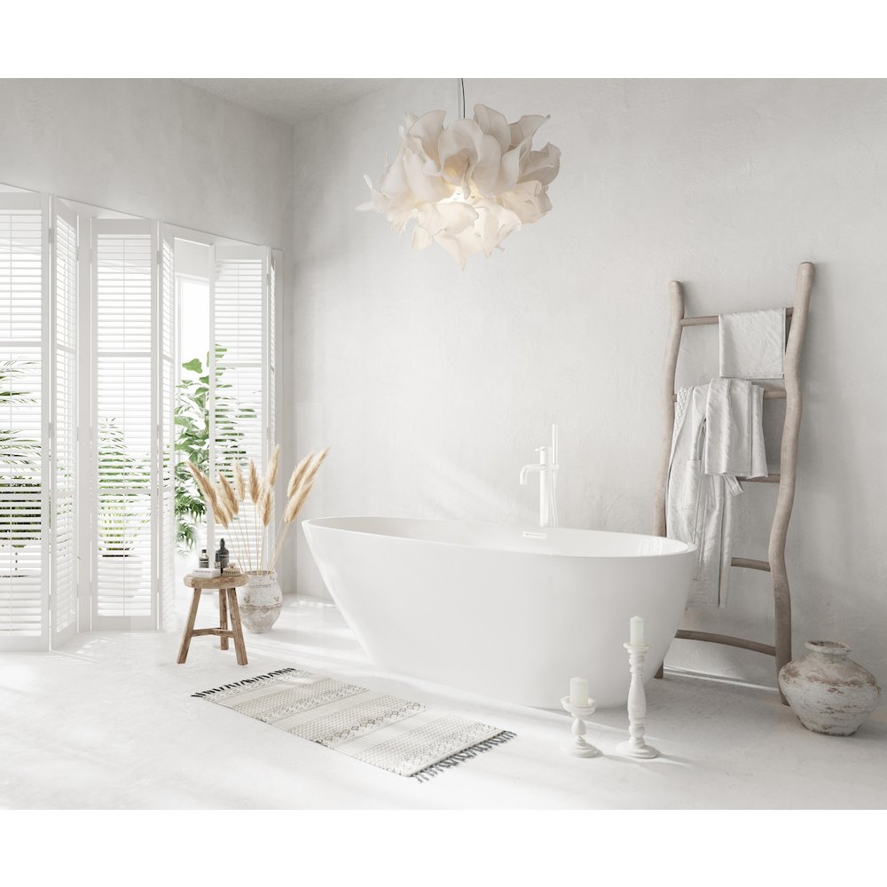 67 inch Bathtub in Glossy White with Polished White Trim. Picture 3