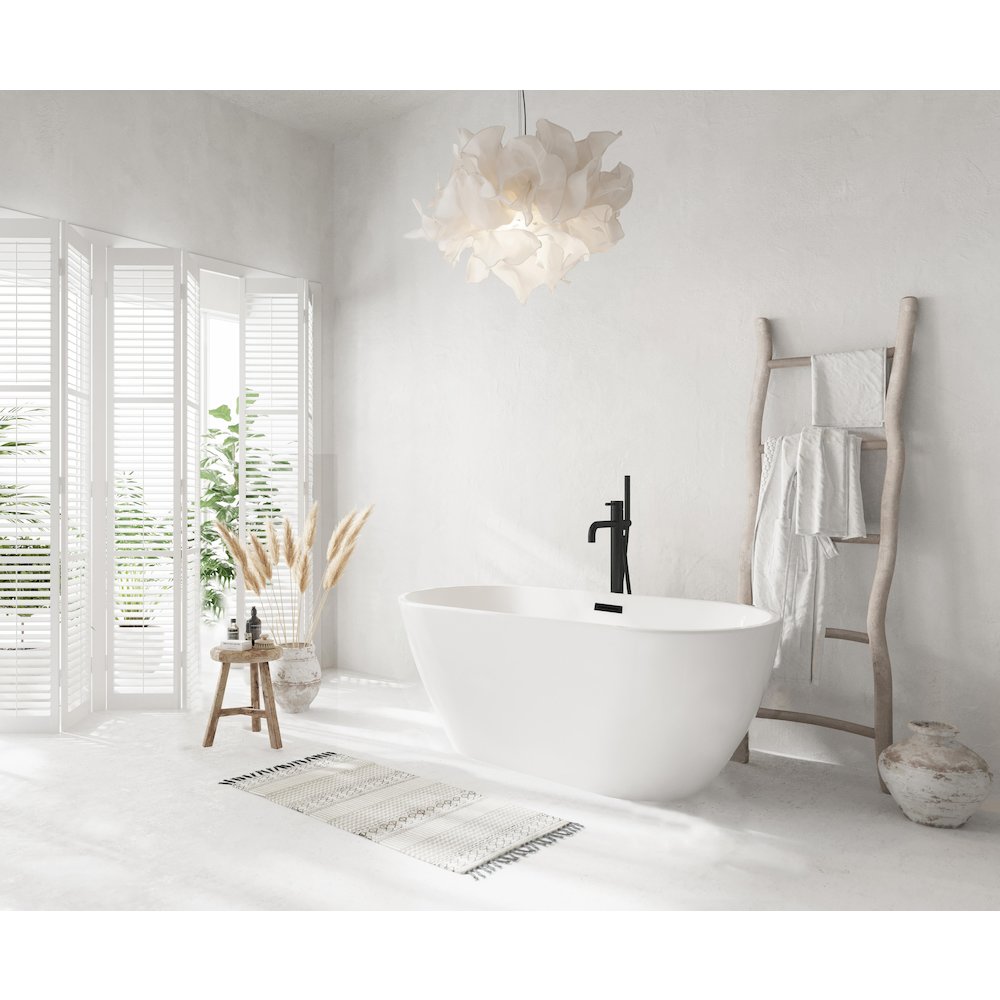 59 inch Bathtub in Glossy White with Matte Black Trim. Picture 3