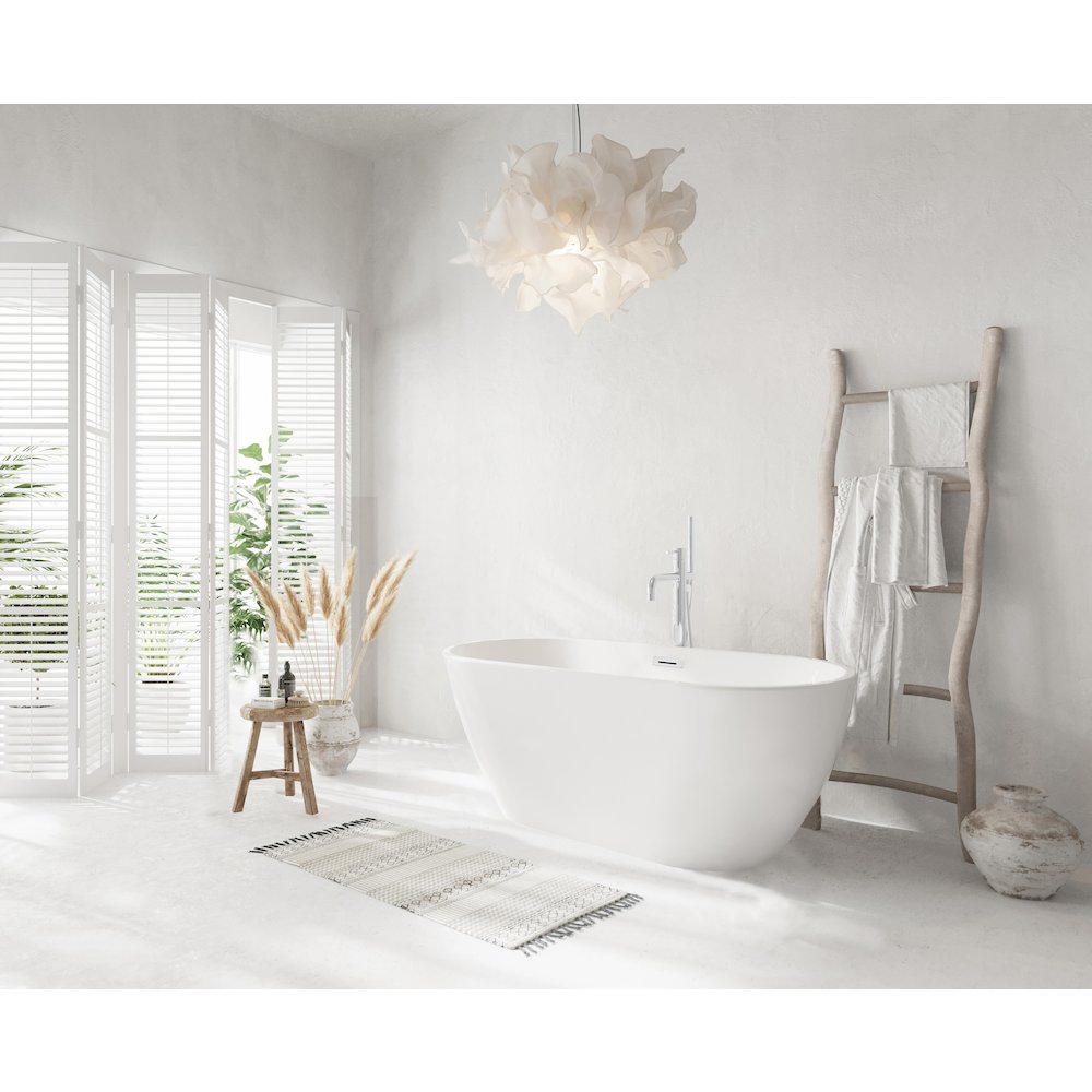 59 inch Bathtub in Glossy White with Chrome Trim. Picture 3