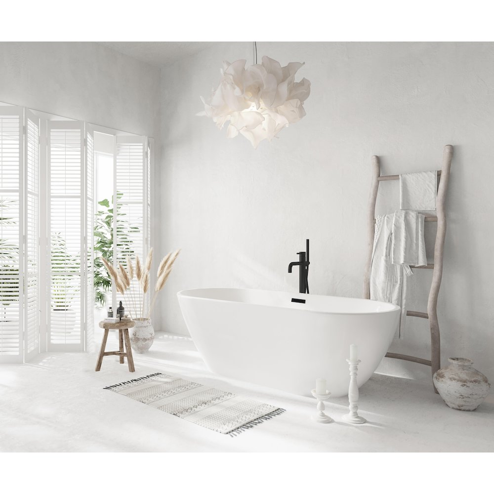 67 inch Bathtub in Glossy White with Matte Black Trim. Picture 3