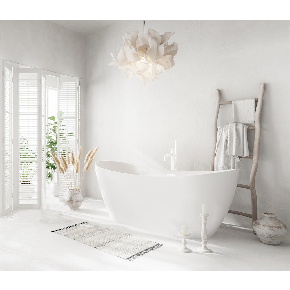 67 inch Bathtub in Glossy White with Polished White Trim. Picture 3