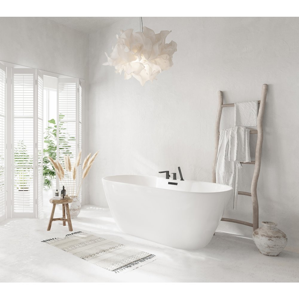 59 inch Bathtub in Glossy White with Matte Black Trim. Picture 10