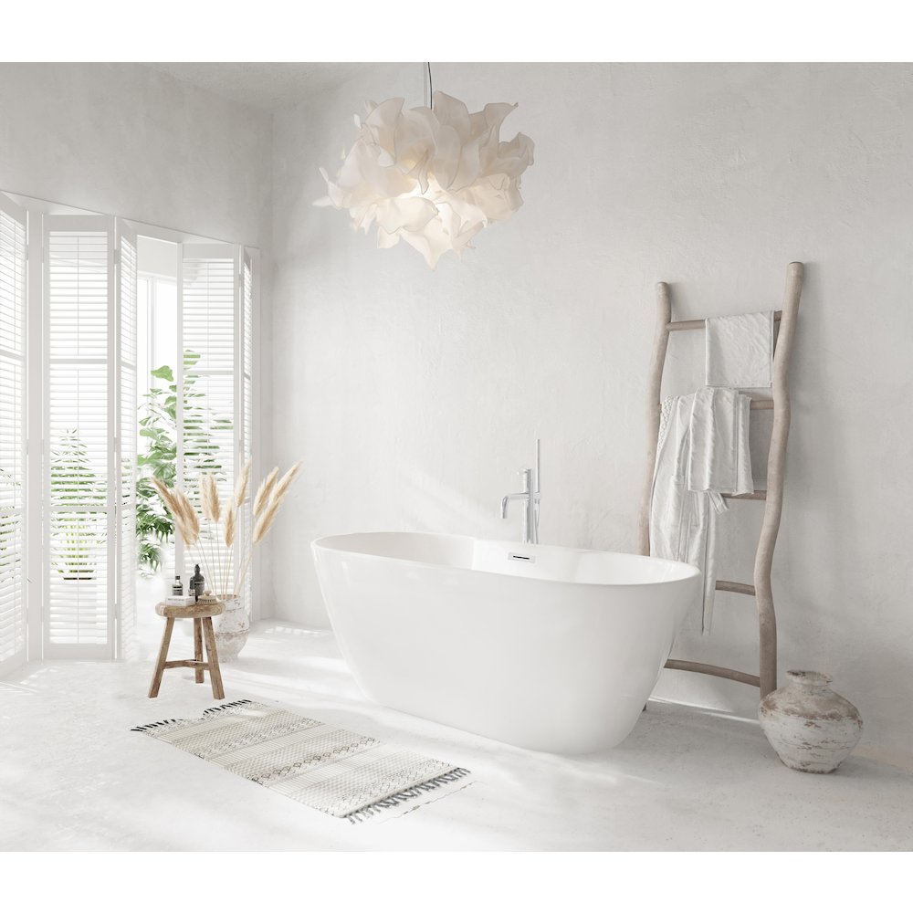 59 inch Bathtub in Glossy White with Chrome Trim. Picture 3