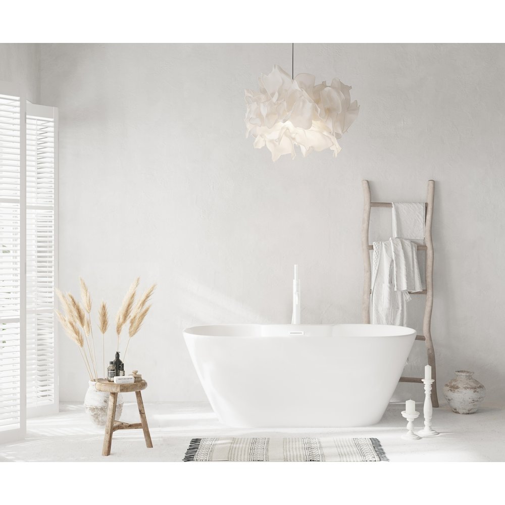 59 inch Bathtub in Glossy White with Polished White Trim. Picture 2