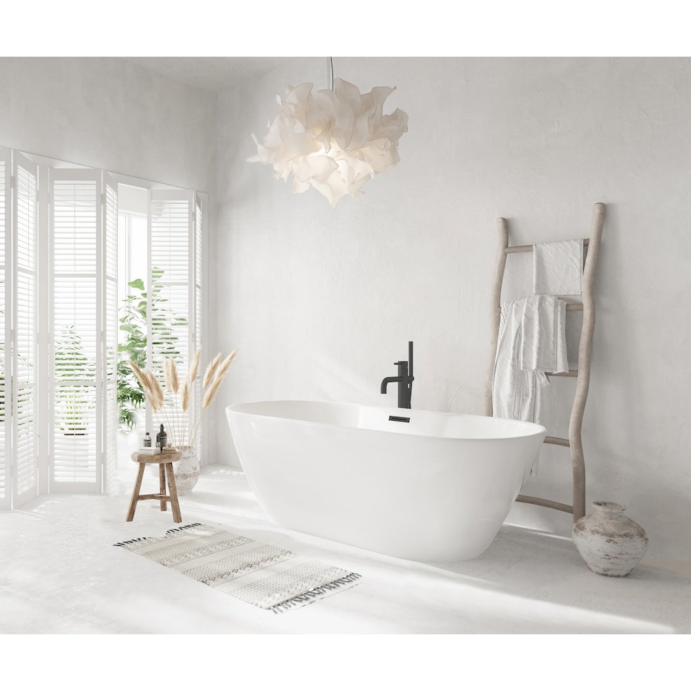 67 inch Bathtub in Glossy White with Matte Black Trim. Picture 3
