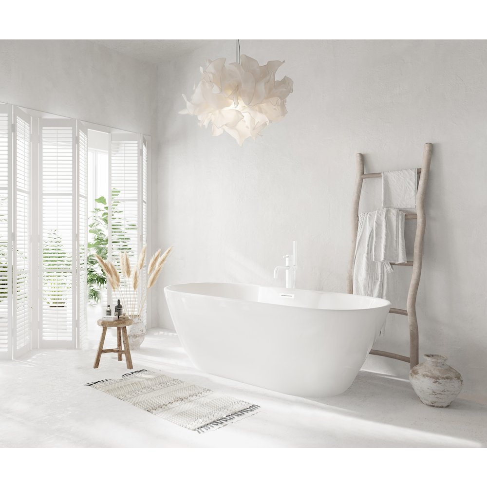 67 inch Bathtub in Glossy White with Polished White Trim. Picture 3