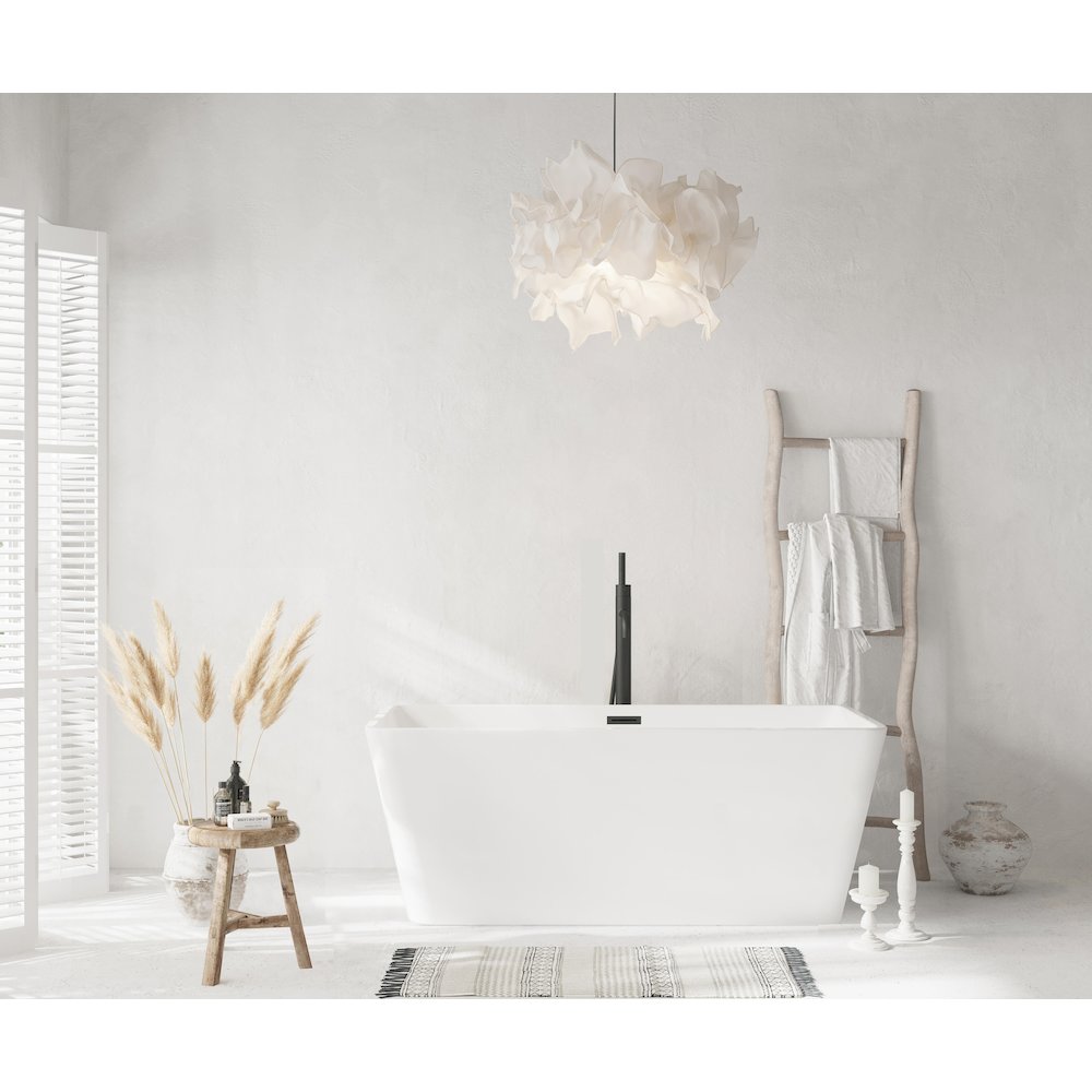 59 inch Bathtub in Glossy White with Matte Black Trim. Picture 2
