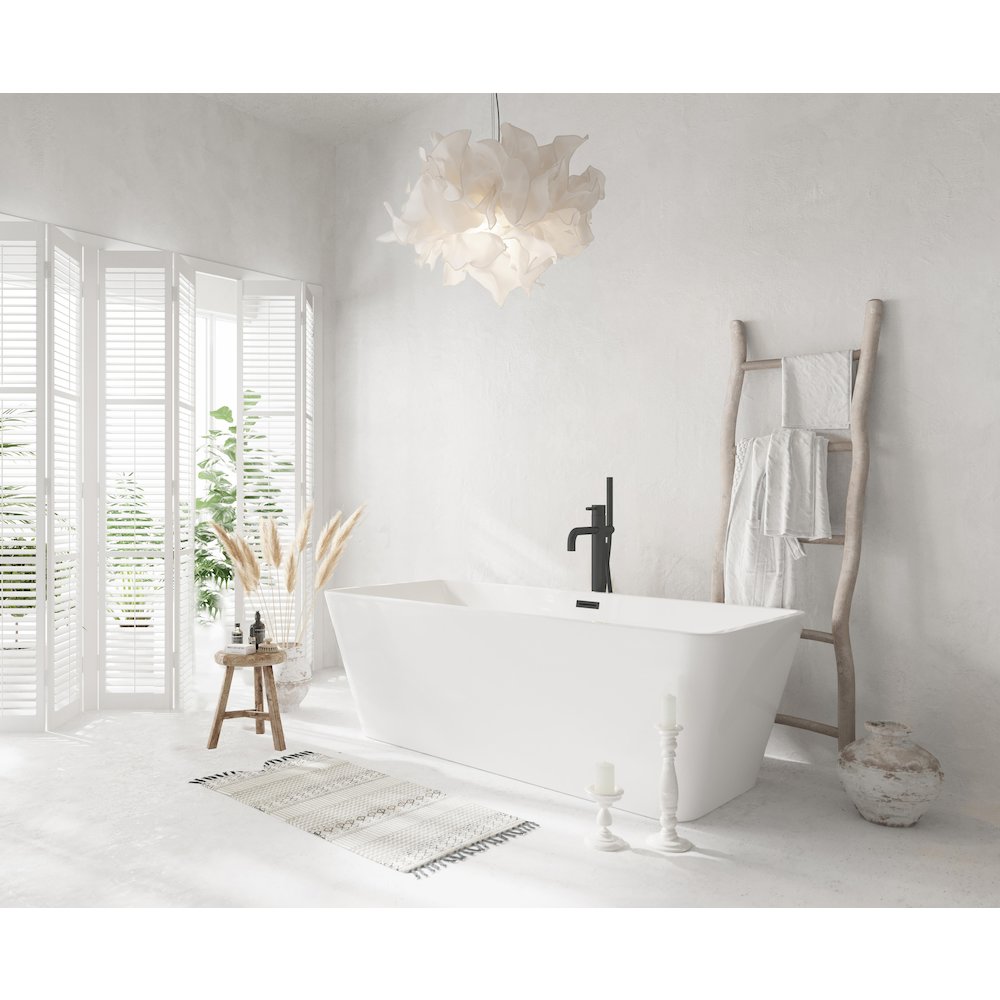 67 inch Bathtub in Glossy White with Matte Black Trim. Picture 3