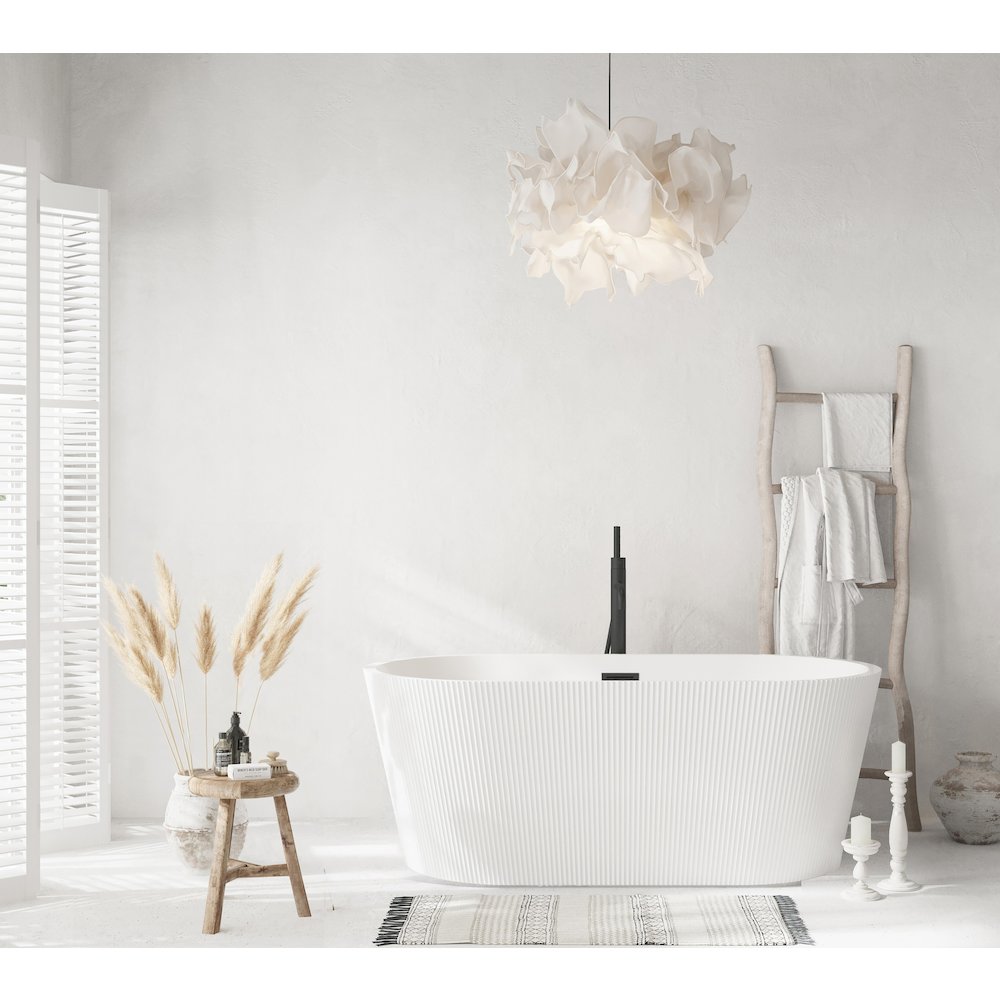 59 inch Bathtub in Glossy White with Matte Black Trim. Picture 2