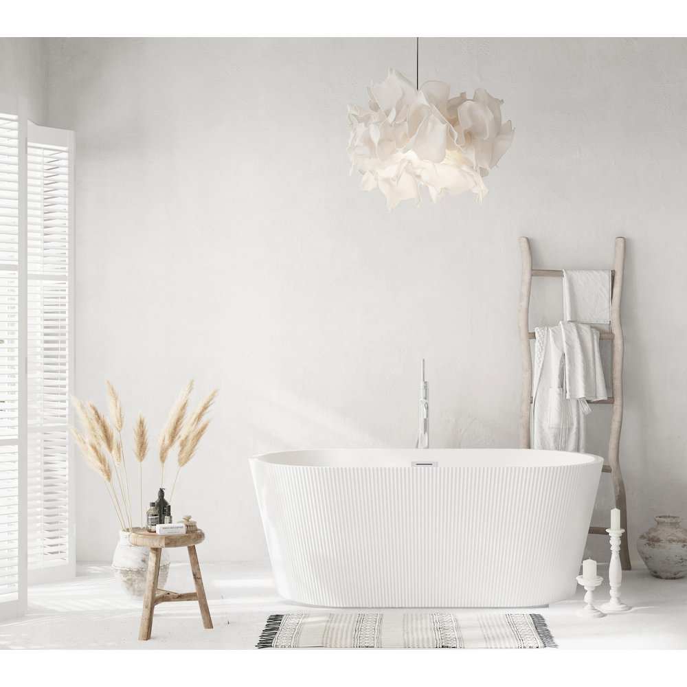 59 inch Bathtub in Glossy White with Chrome Trim. Picture 2
