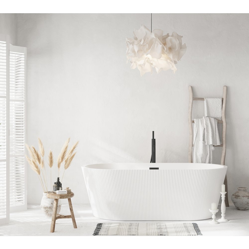 67 inch Bathtub in Glossy White with Matte Black Trim. Picture 2
