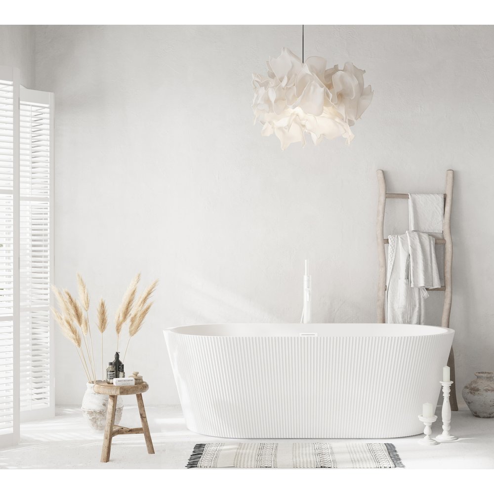 67 inch Bathtub in Glossy White with Polished White Trim. Picture 2