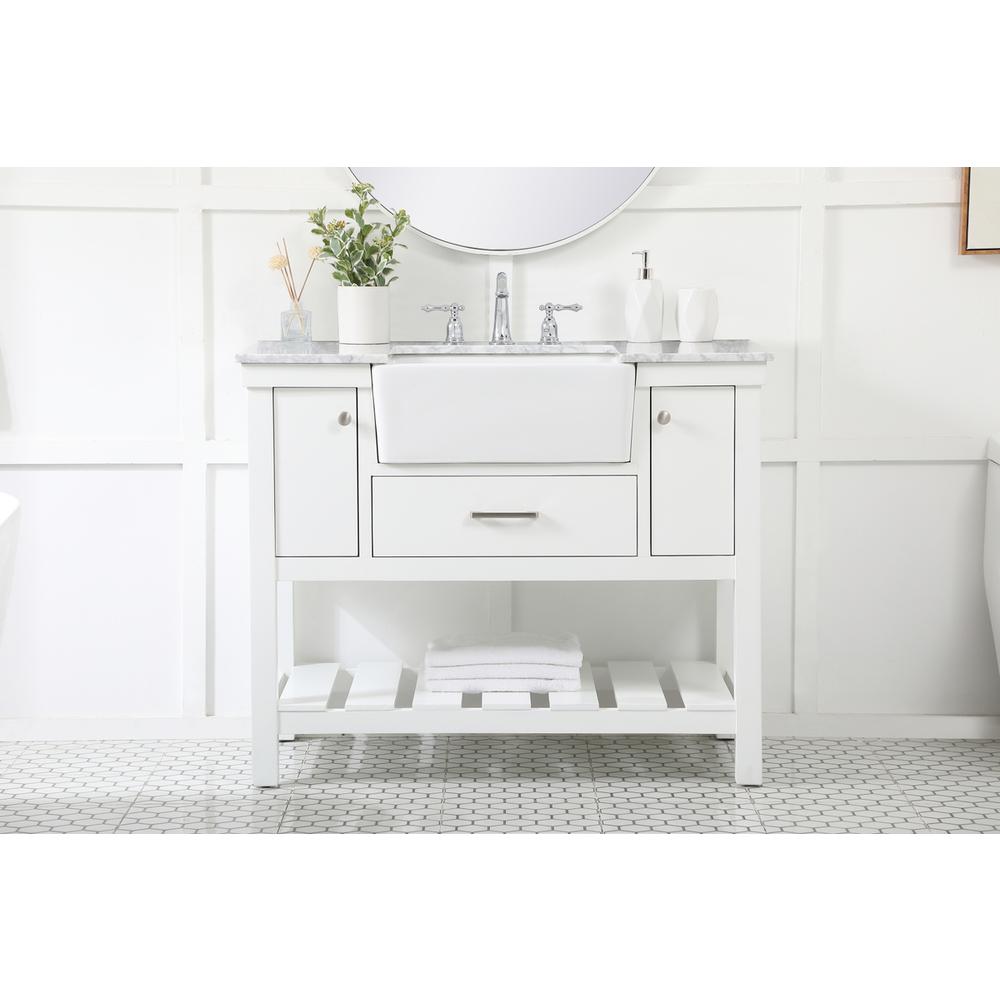42 inch Single bathroom vanity in white. Picture 14