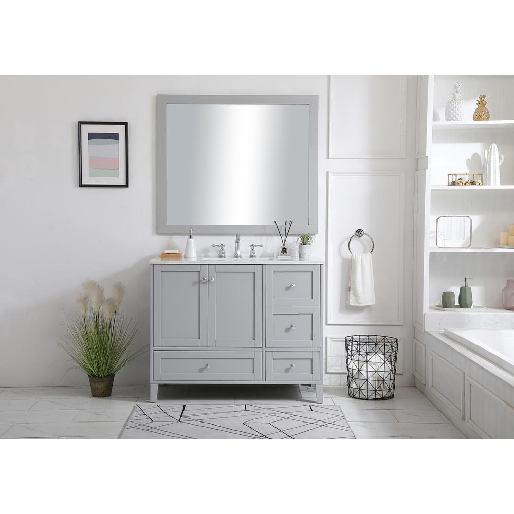 42 inch Single Bathroom Vanity in Grey. Picture 6